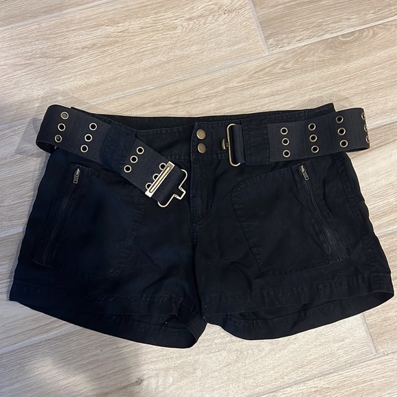 Juicy Couture Pants - Juice Couture size 4 black shorts with belt never worn Lyocell and Linen